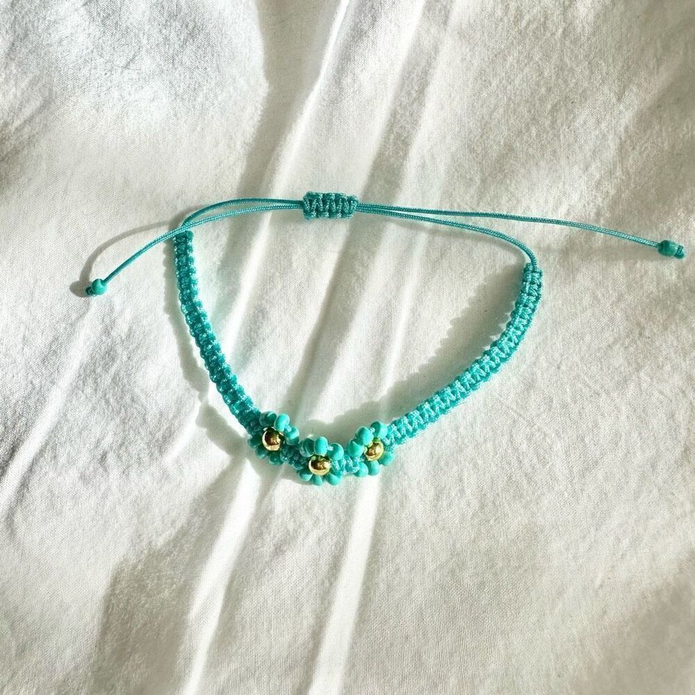 Jasmine green flower friendship beaded bracelet